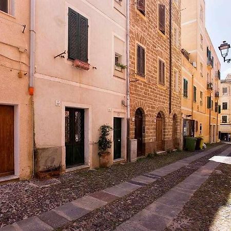 Grand Suite Gioberti Elegante Nel Cuore Di Alghero Kültér fotó
